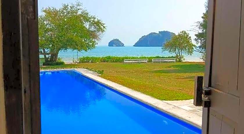 Brassiere Beach Hotel