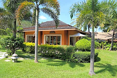 Deluxe Sunrise Suite