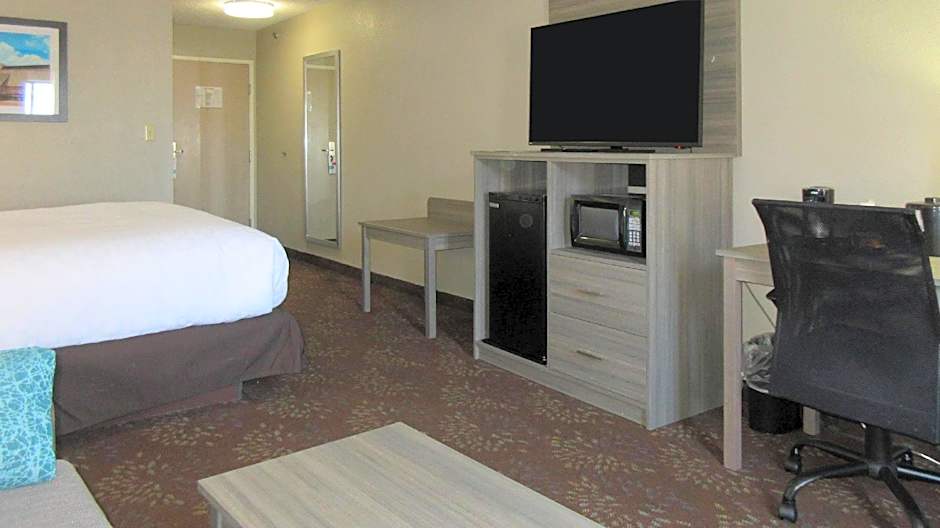 Clarion Pointe Evansville North