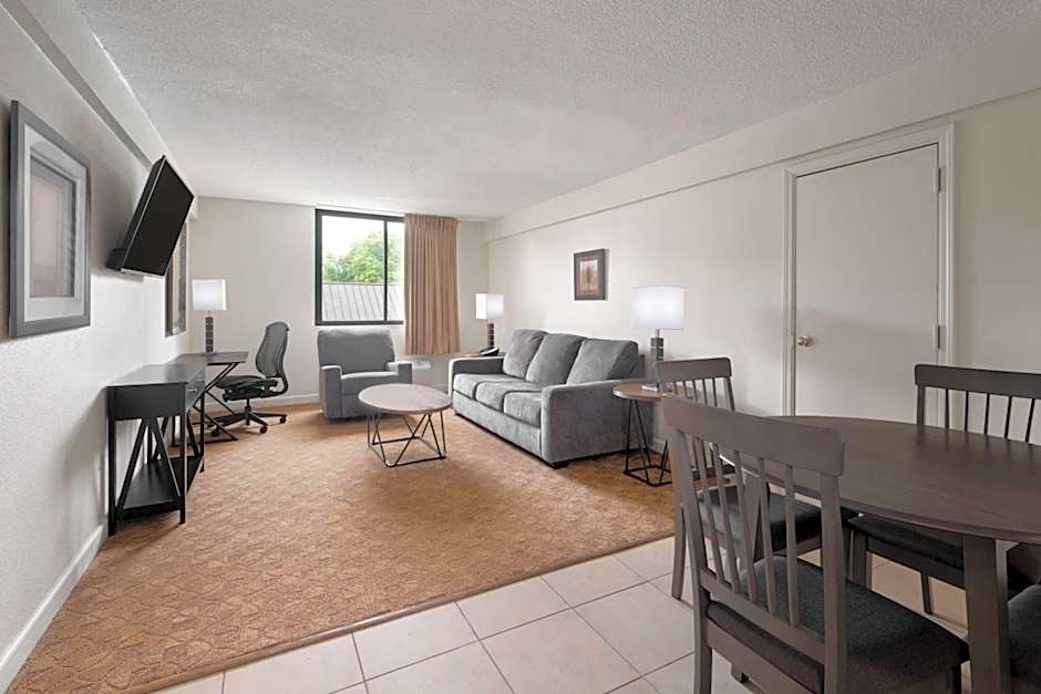 Village Inn Clemmons/Winston Salem, Trademark by Wyndham