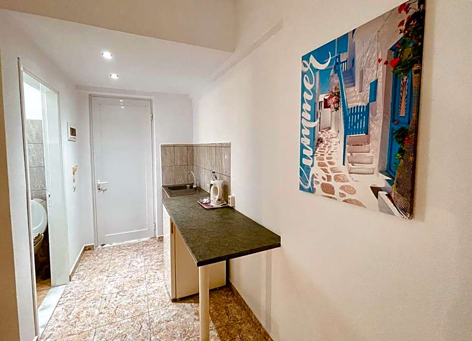 Peter's Place Studios & Suites