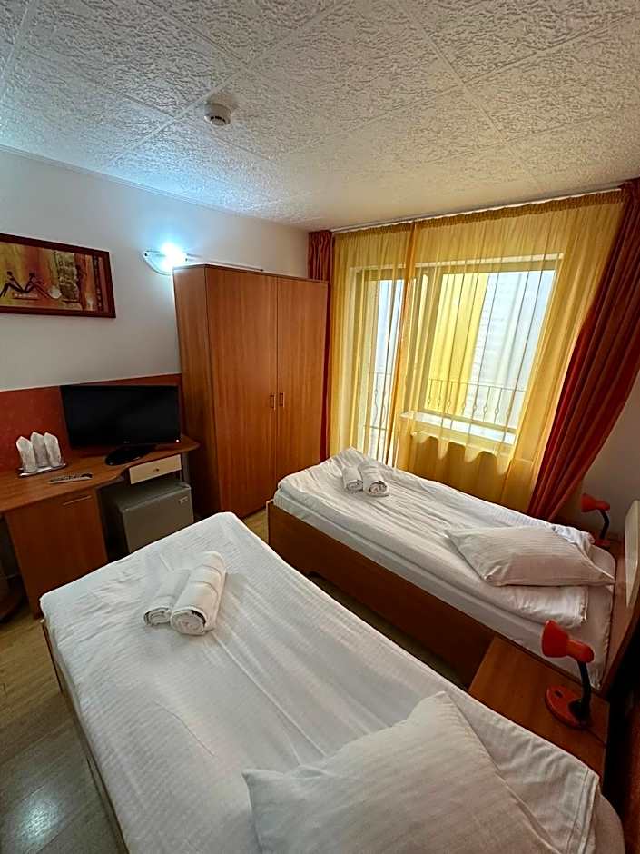 restaurant motel dolorean