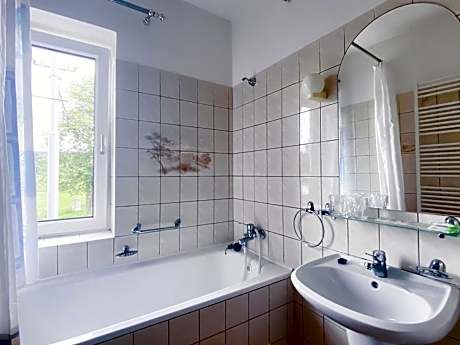 Quadruple Room with Bath