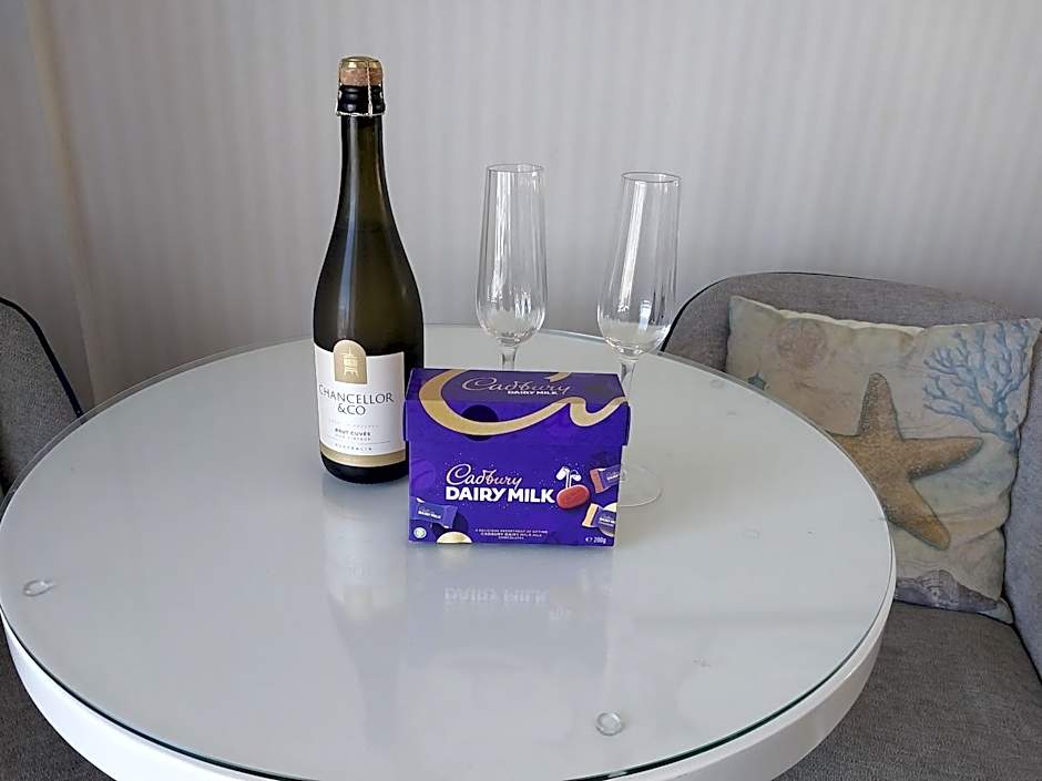 Luxury Privately Owned Ocean View Studio O4KS Gold Tower