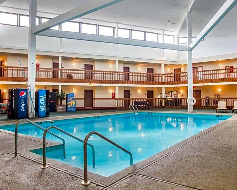 Econo Lodge Inn & Suites Stevens Point