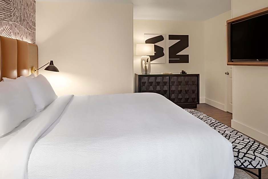 Burton House, Beverly Hills, A Tribute Portfolio Hotel