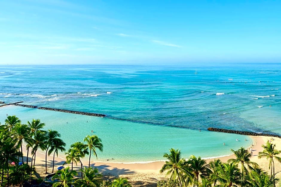 Aston Waikiki Circle Hotel