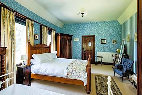 Family Room with Shower