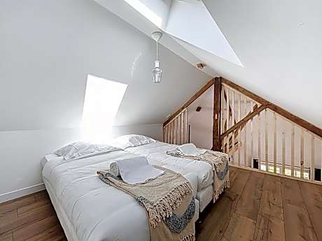 Deluxe Suite with Spa Bath
