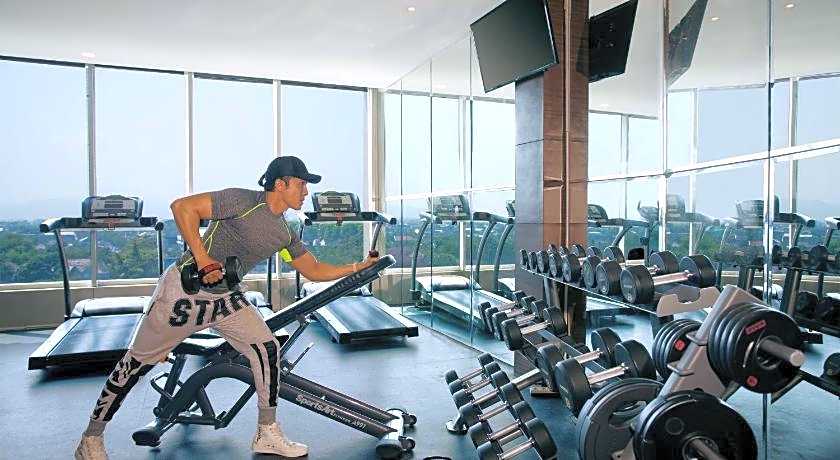 Platinum Adisucipto Hotel & Conference Center