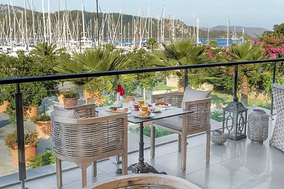 Marti Hemithea Hotel