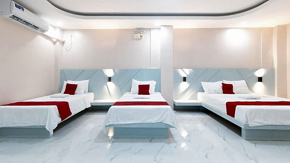 RedDoorz at Happy Stay Apartelle