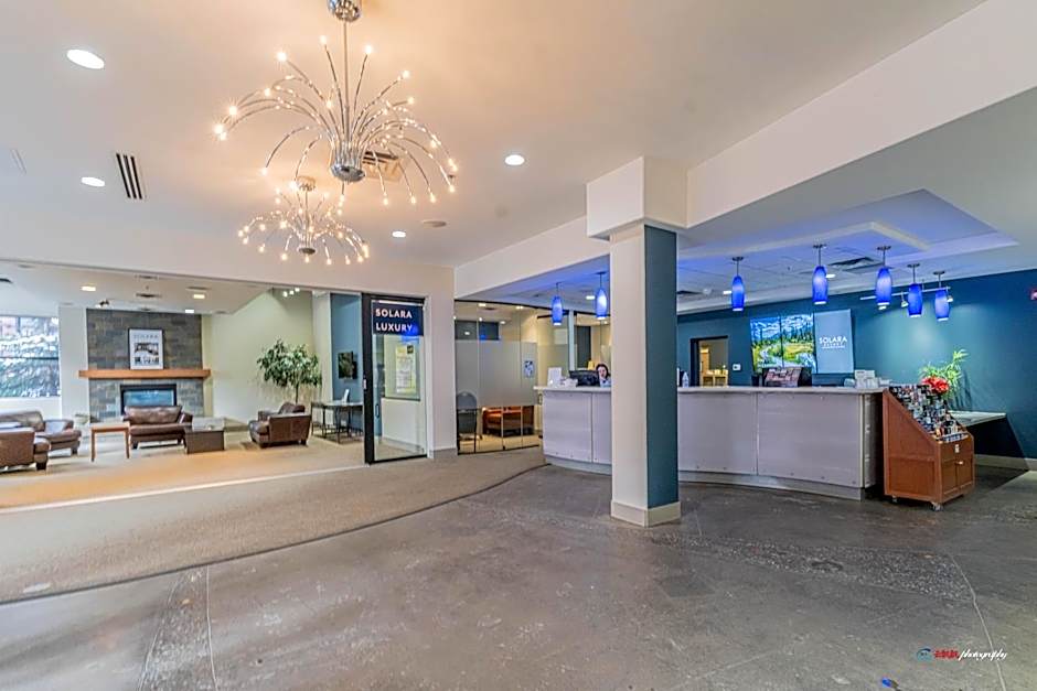 Solara Suite with Indoor Pool / Hot tub / Parking