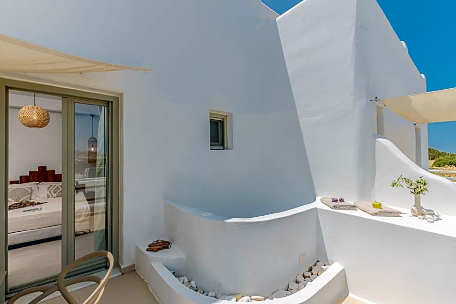 Lemonia Suites with outdoor BBQ area