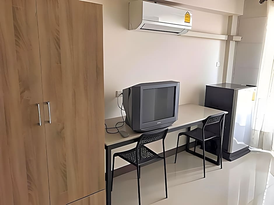 Sea Land View Apartment @ Sriracha