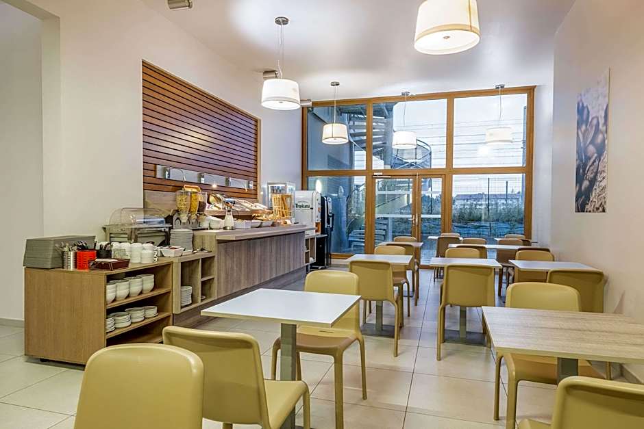 Neho Suites Porte De Geneve - Gare Annemasse ***