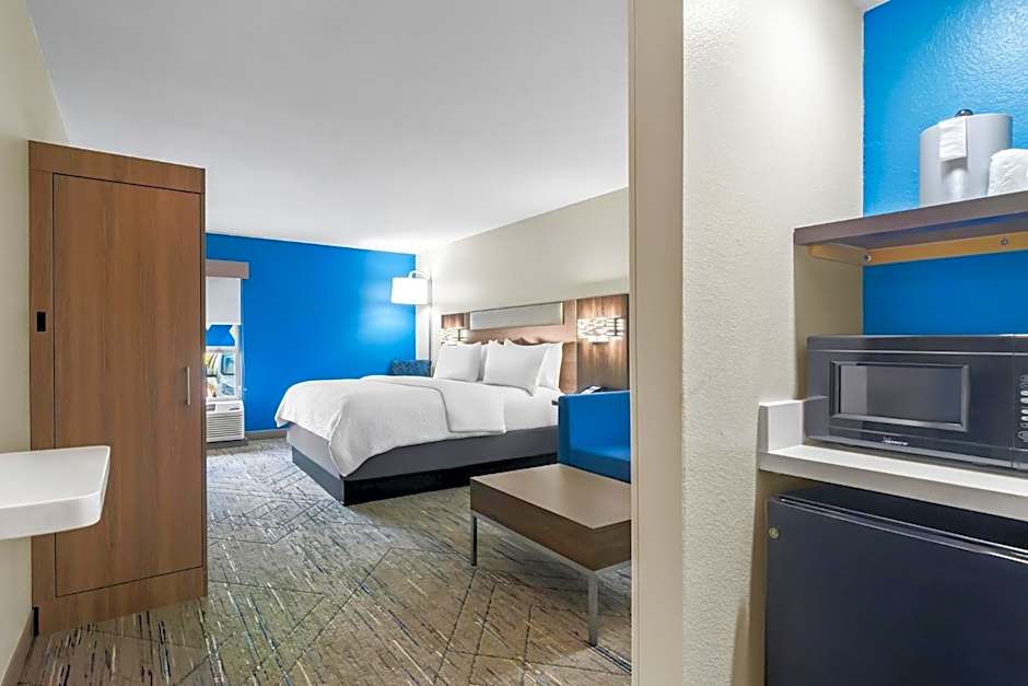 Holiday Inn Express & Suites Joplin Southeast by IHG
