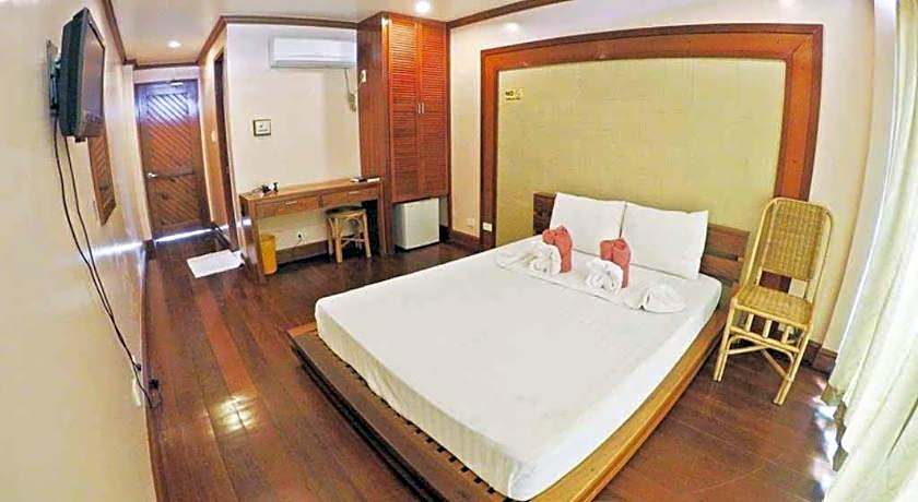 El Nido Beach Hotel