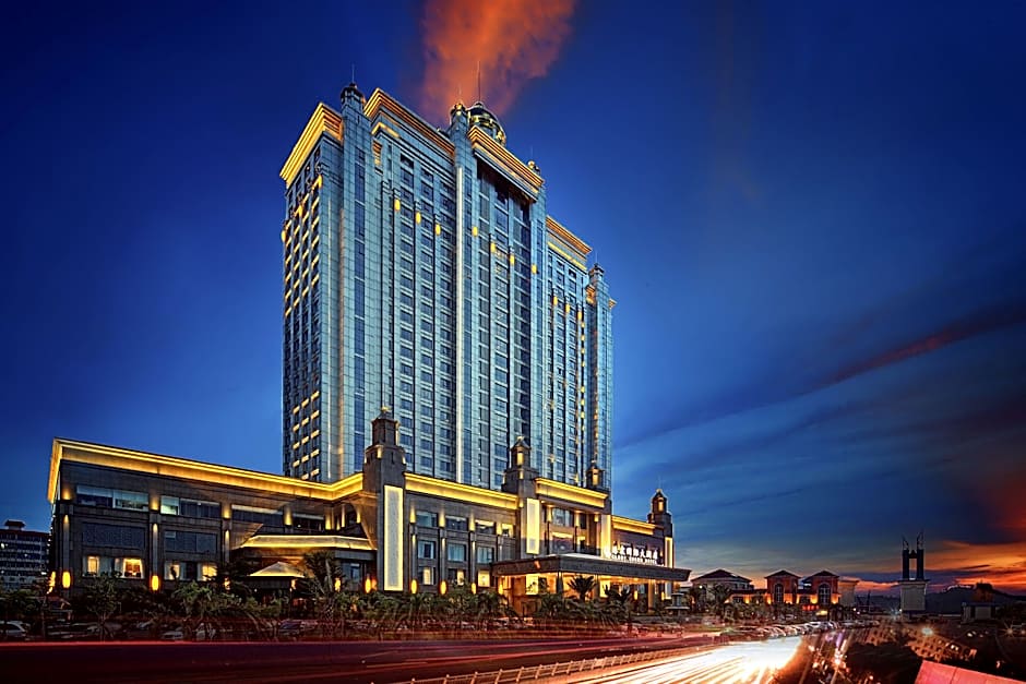 Photo 1 of 50 of Glory Charm Hotel