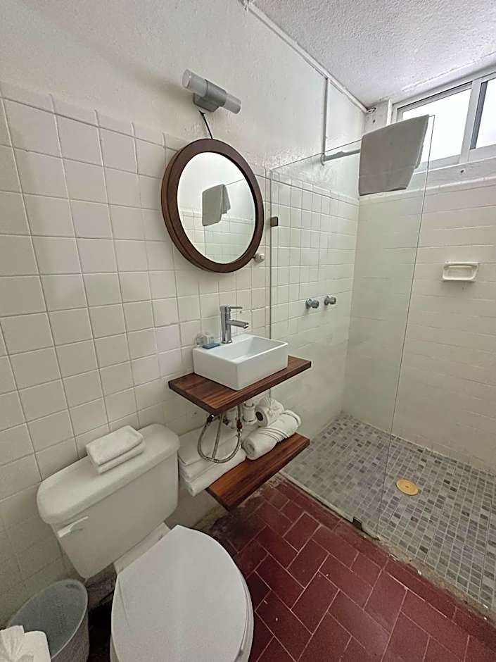 Creta Hotel & Suites