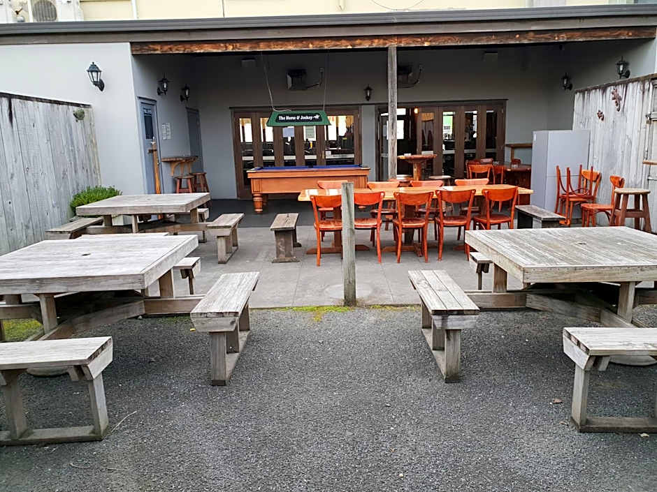 Horse and Jockey Inn