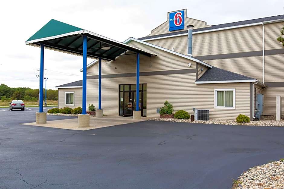 Motel 6-Baraboo, WI - Lake Delton-Wisconsin Dells