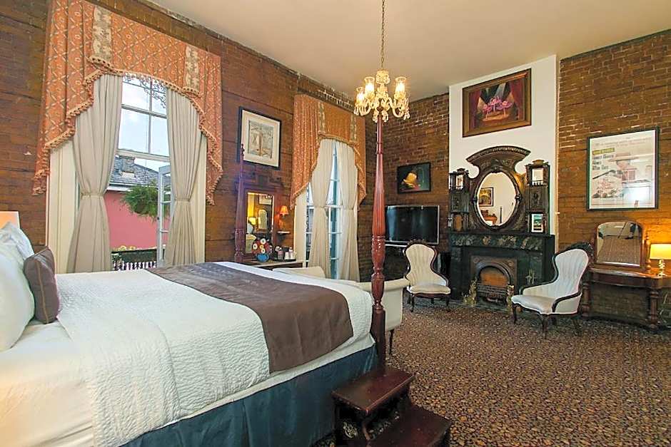 Lafitte Hotel & Bar