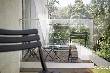 Suite with Lake View - Annex – 492 feet from the main building