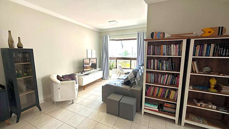 Belo apartamento de frente ao mar - Vila Caiçara