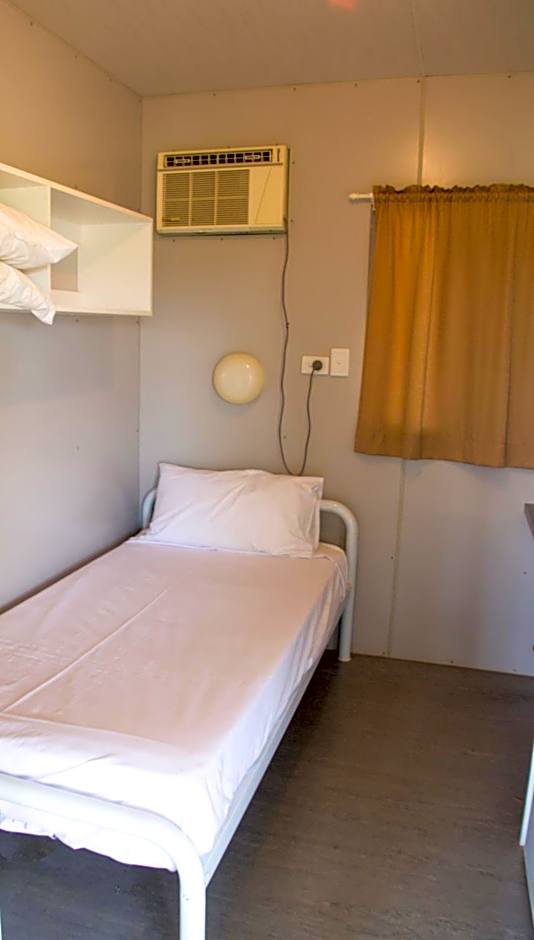 Outback Adventures Backpackers