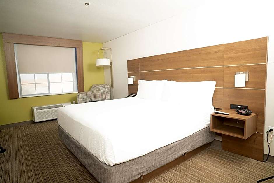 Holiday Inn Express Hotel & Suites Hesperia By IHG
