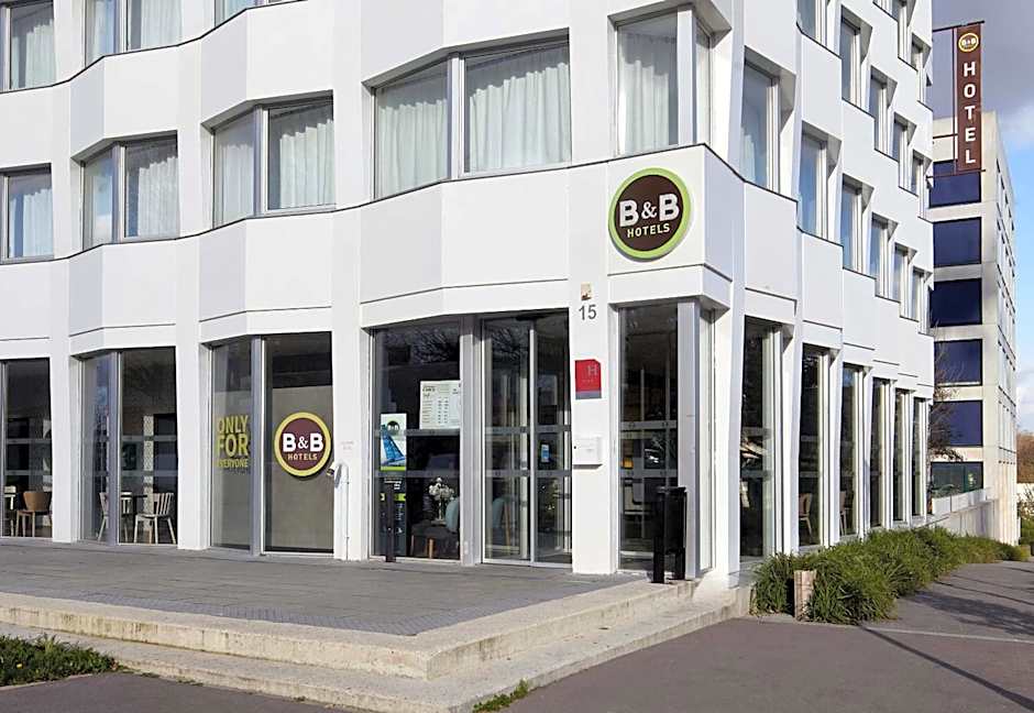 B&B HOTEL Massy Gare TGV