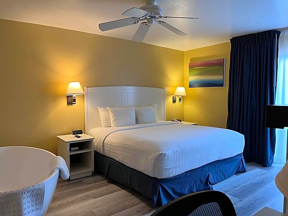 Monterey Bay Lodge