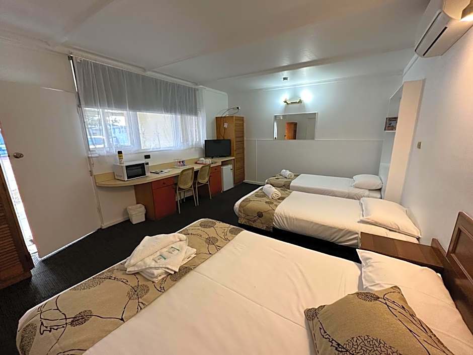Charlton Motel