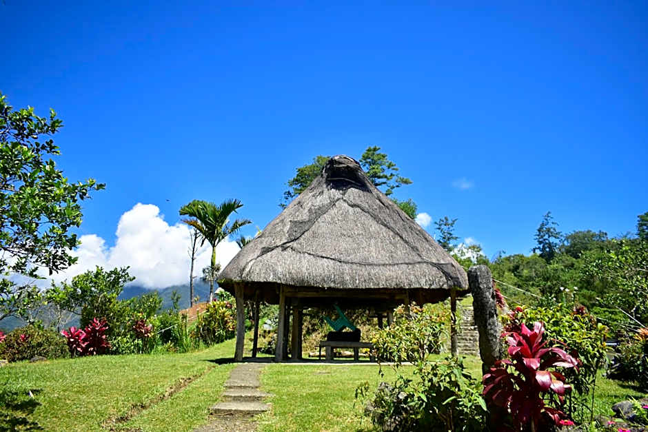 Hiwang Native House Inn & Viewdeck
