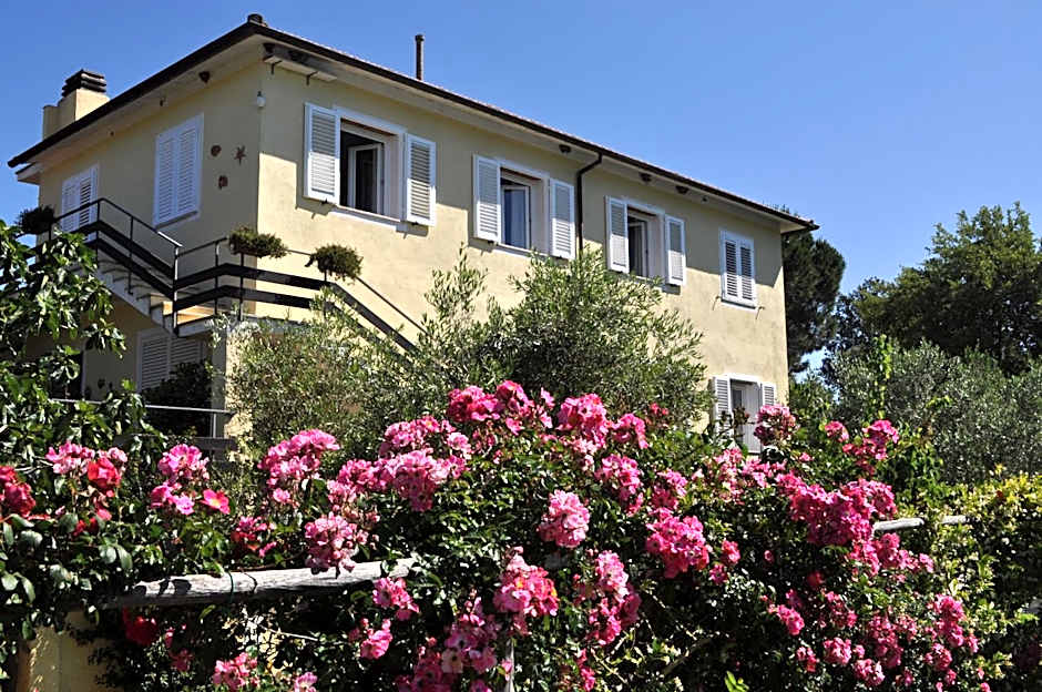 Hotel Tirrena Bike & Country Hotel