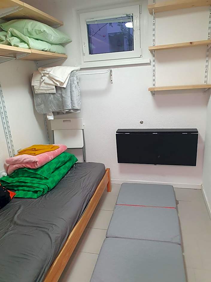 Fully equipped SIX BEDROOM HOUSE 15 kilometers from LAKE BLED - with a terrace, garden, playground, and parking