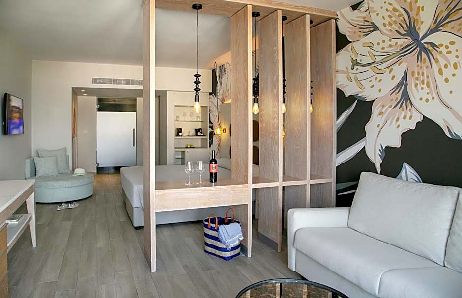 Vangelis Hotel & Suites