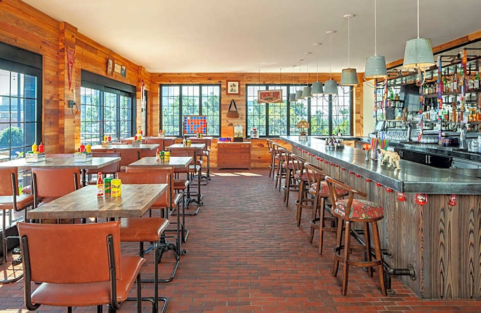 Graduate by Hilton Charlottesville