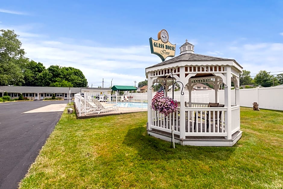 Glass House Inn