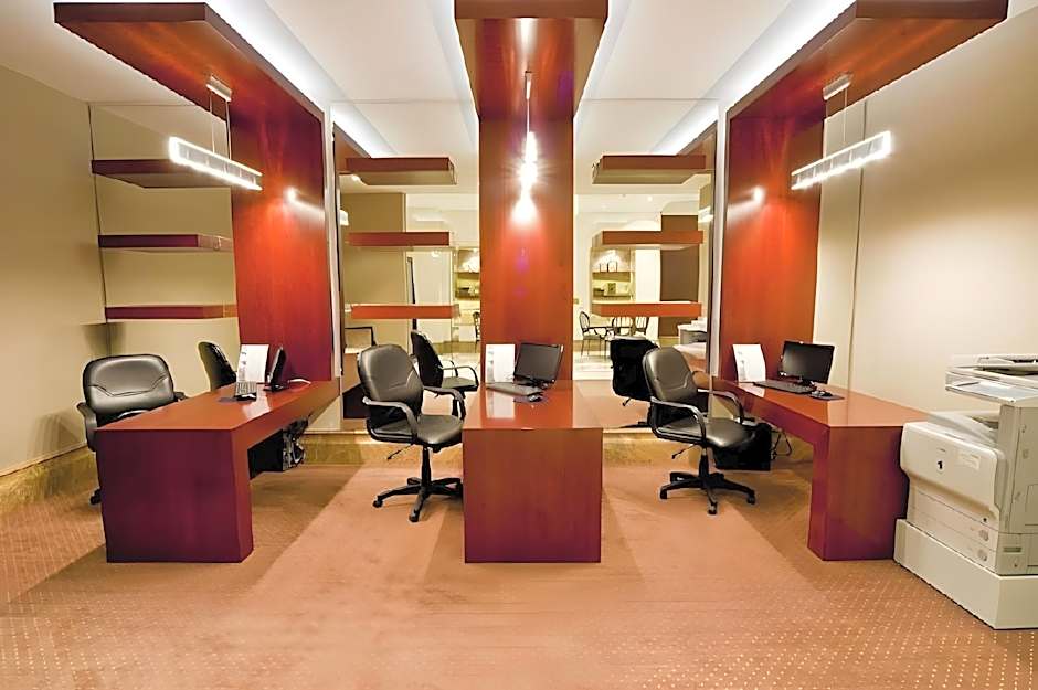Ayla Hotel