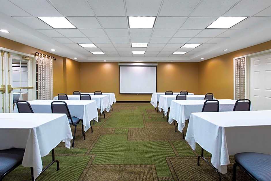 La Quinta Inn & Suites by Wyndham Denver Southwest Lakewood