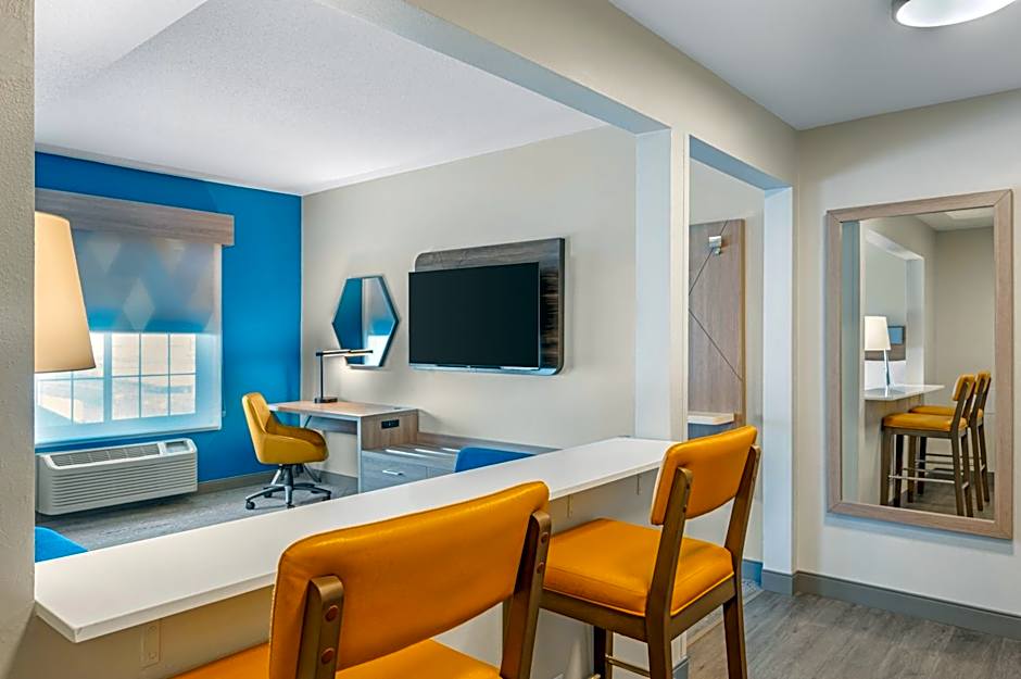 Holiday Inn Express & Suites Indianapolis - East by IHG
