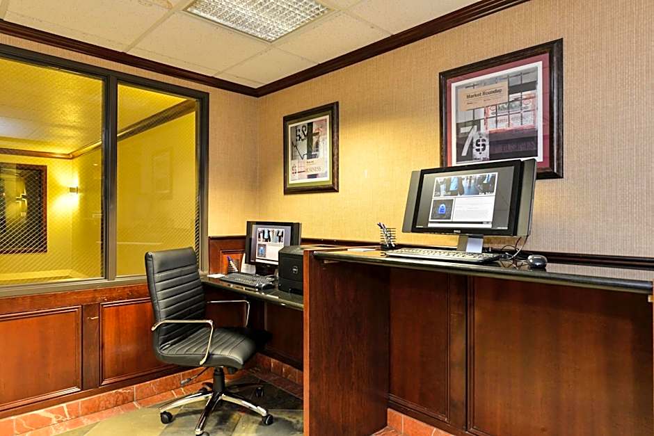 Holiday Inn Express Portland SE - Clackamas Area By IHG