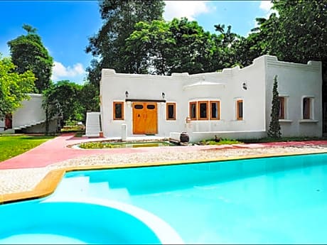 Scenic Riverside Resort