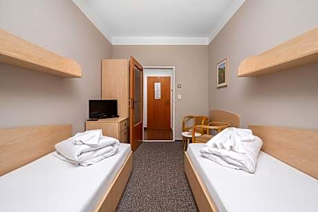 Twin Room with Bathroom