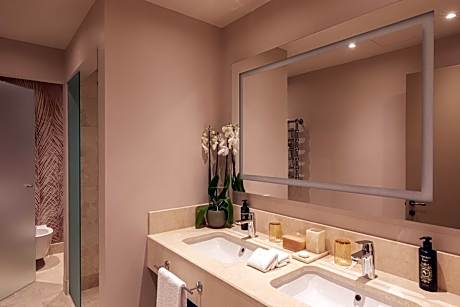 Room (Prestige) (1 Double Bed)
