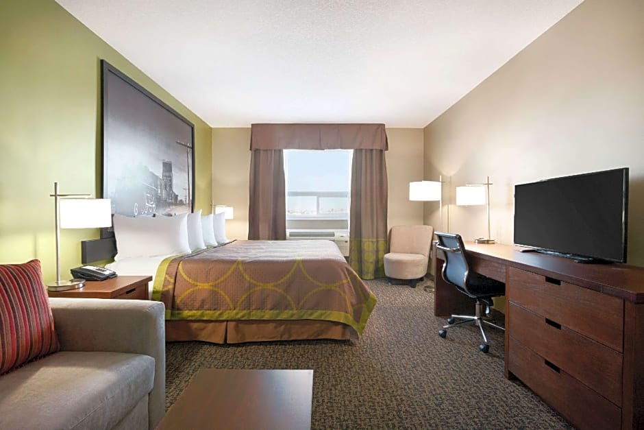 Super 8 by Wyndham Regina