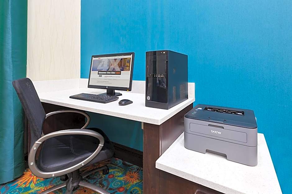 Holiday Inn Express & Suites Southport - Oak Island Area By IHG