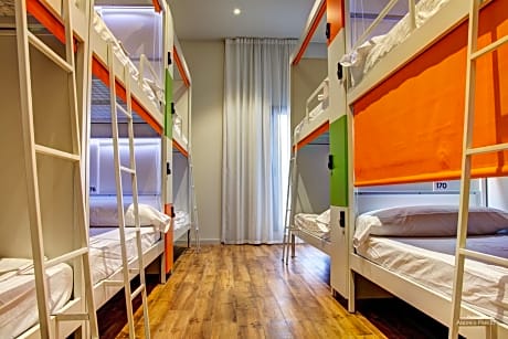 Bed in 10-Bed Mixed Dormitory Room